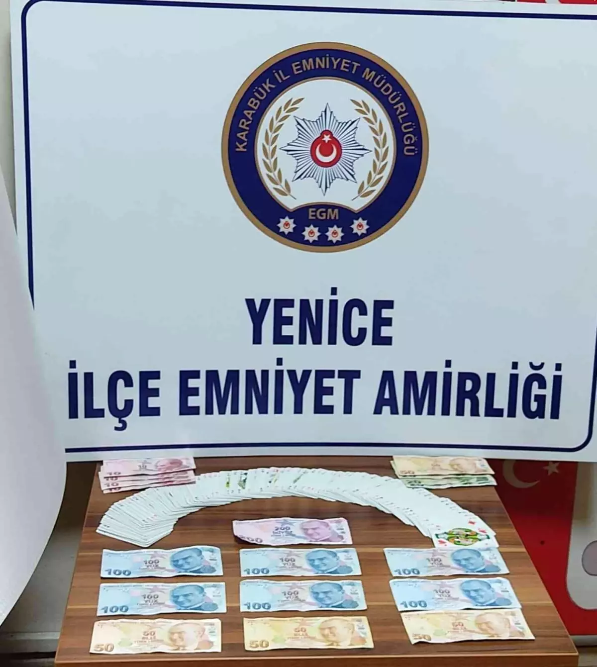 Karabük 3. sayfa haberleri: Karabük\'te kumar baskınları: 15 kişiye 27 bin 285 lira ceza