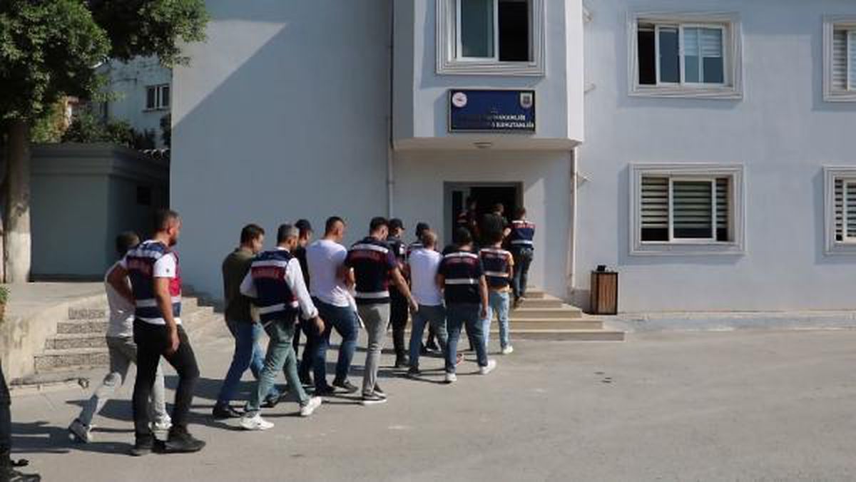 Son dakika haber: Mersin\'de \'kolay kredi\' operasyonuna 10 tutuklama
