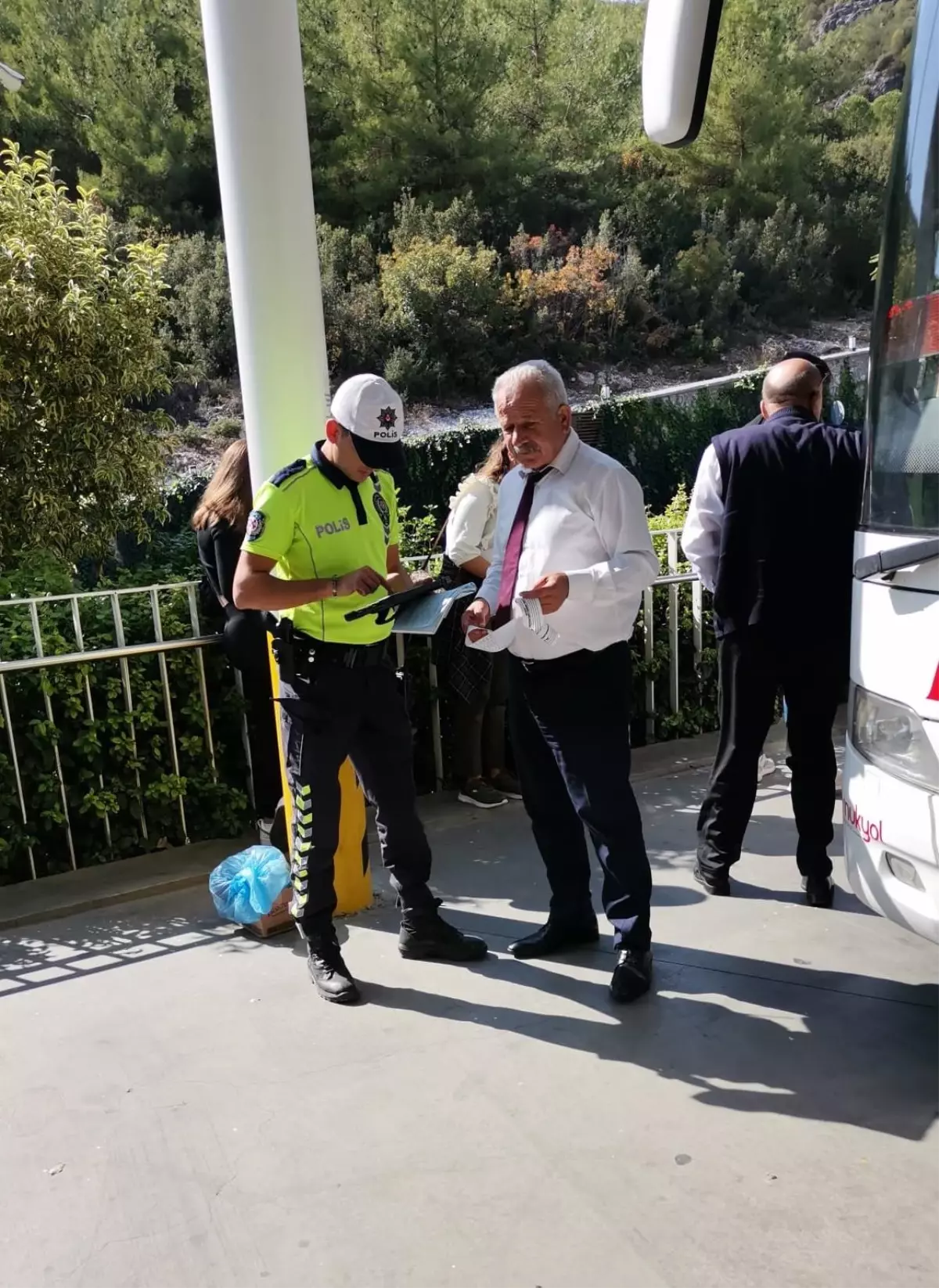 Muğla gündem haberleri | Muğla\'da şehirler arası yolcu otobüsleri sivil polislerce denetleniyor