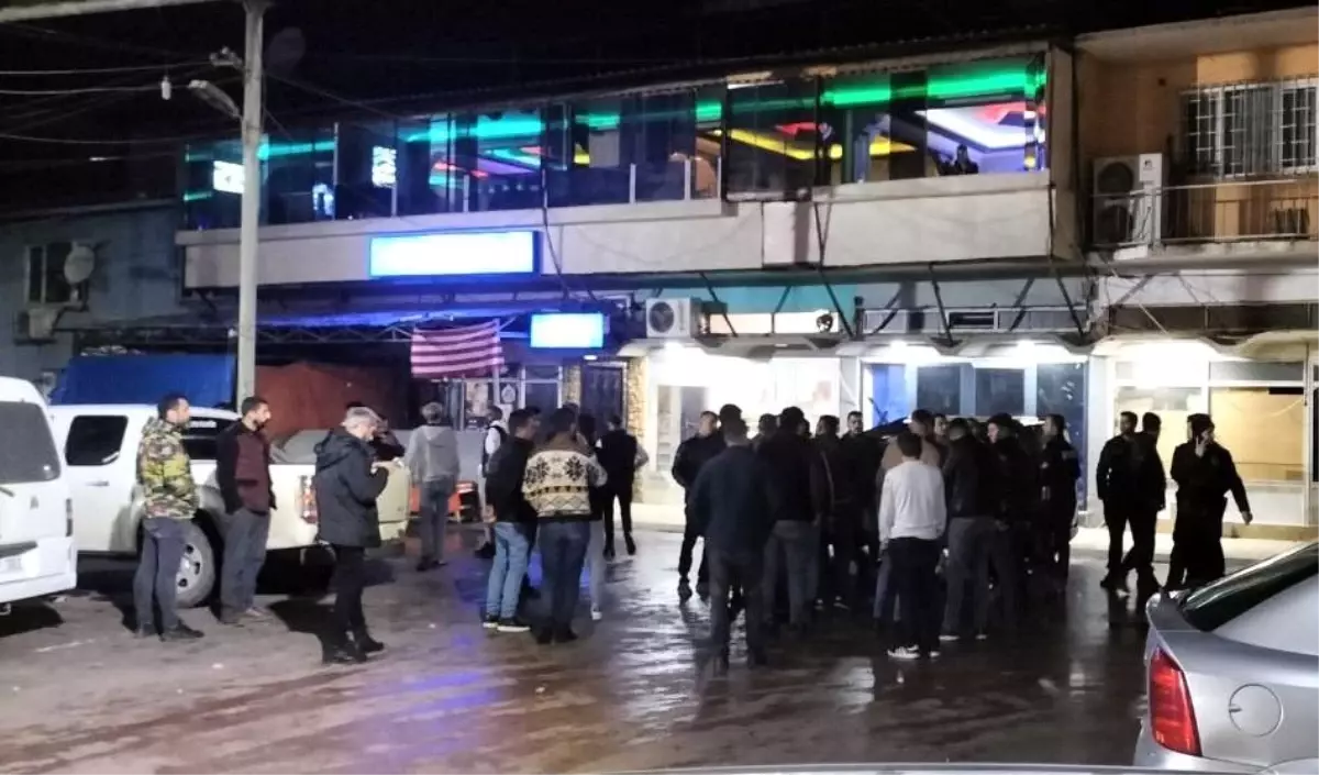 Son dakika haber | Olay çıkarınca kovulan grup restorana ateş açtı