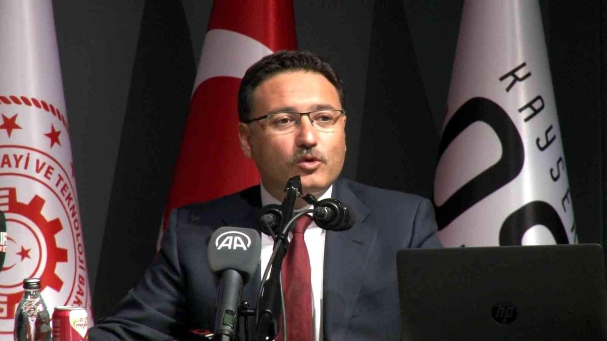 Vali Çiçek: "Muhtarlar, devletimiz ve milletimiz arasındaki en yakın temas noktasıdır"