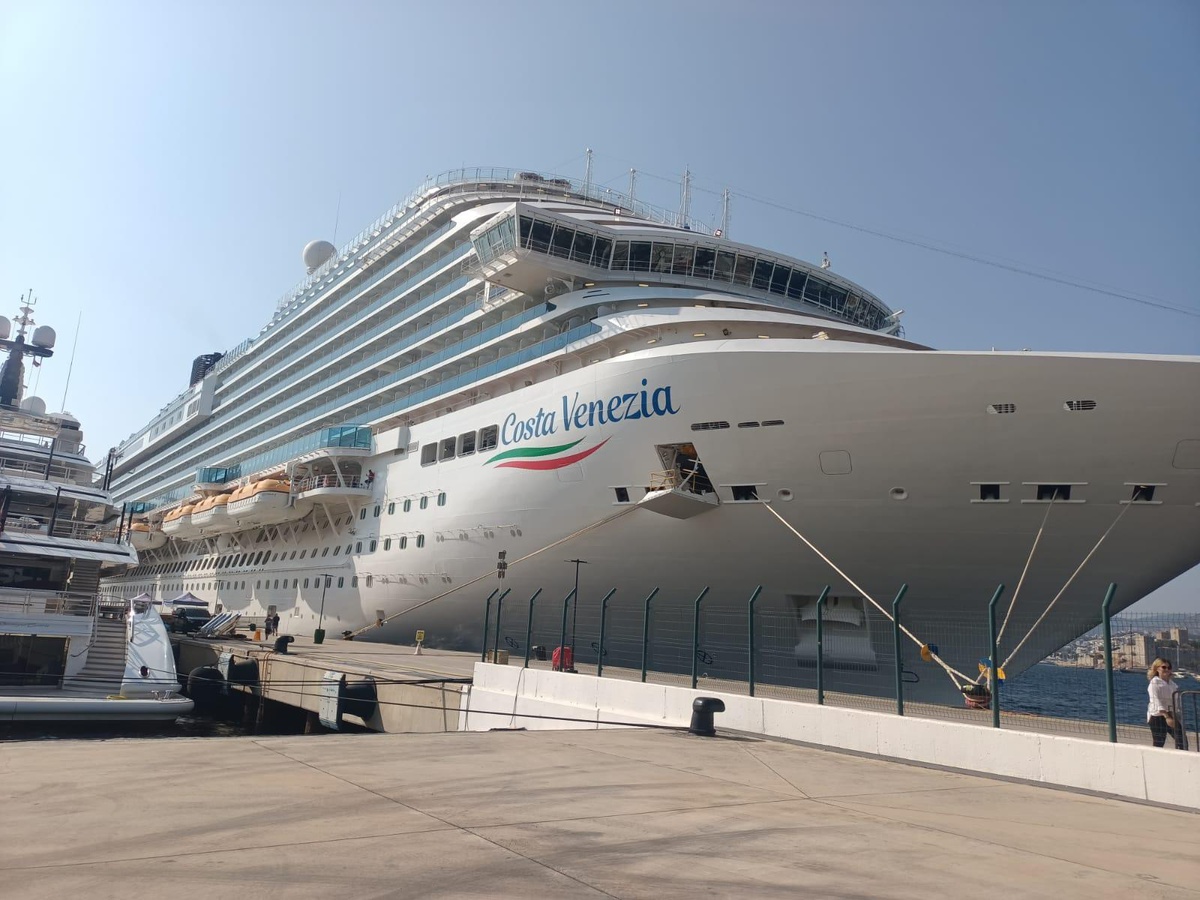 Muğla haber! Bodrum\'a "Costa Venezia" kruvaziyeri ile 1523 yolcu geldi