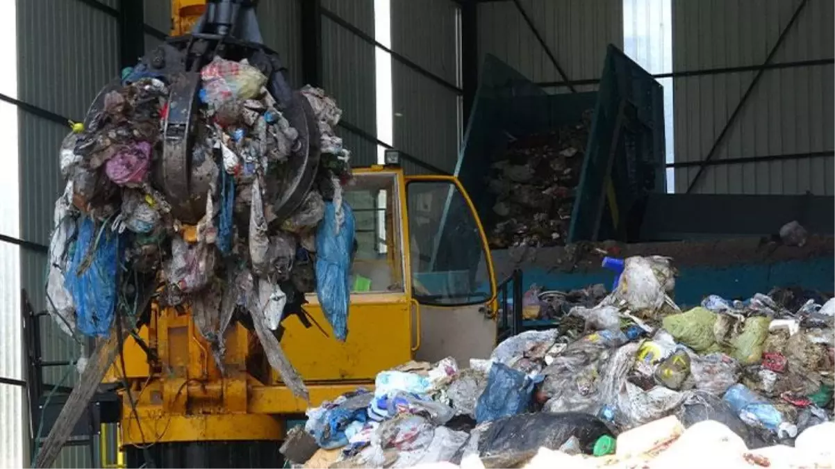 Giresun\'da çöp yığınlarından sızan atık su sonucu Çevre, Şehircilik ve İklim Değişikliği İl Müdürü Cengiz Varol görevden alındı