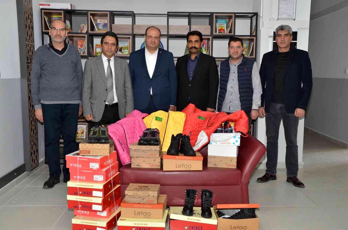 Erzurum haberleri: Erzurum Ticaret ve Sanayi Odası ihtiyaç sahibi öğrencilere yardım dağıttı