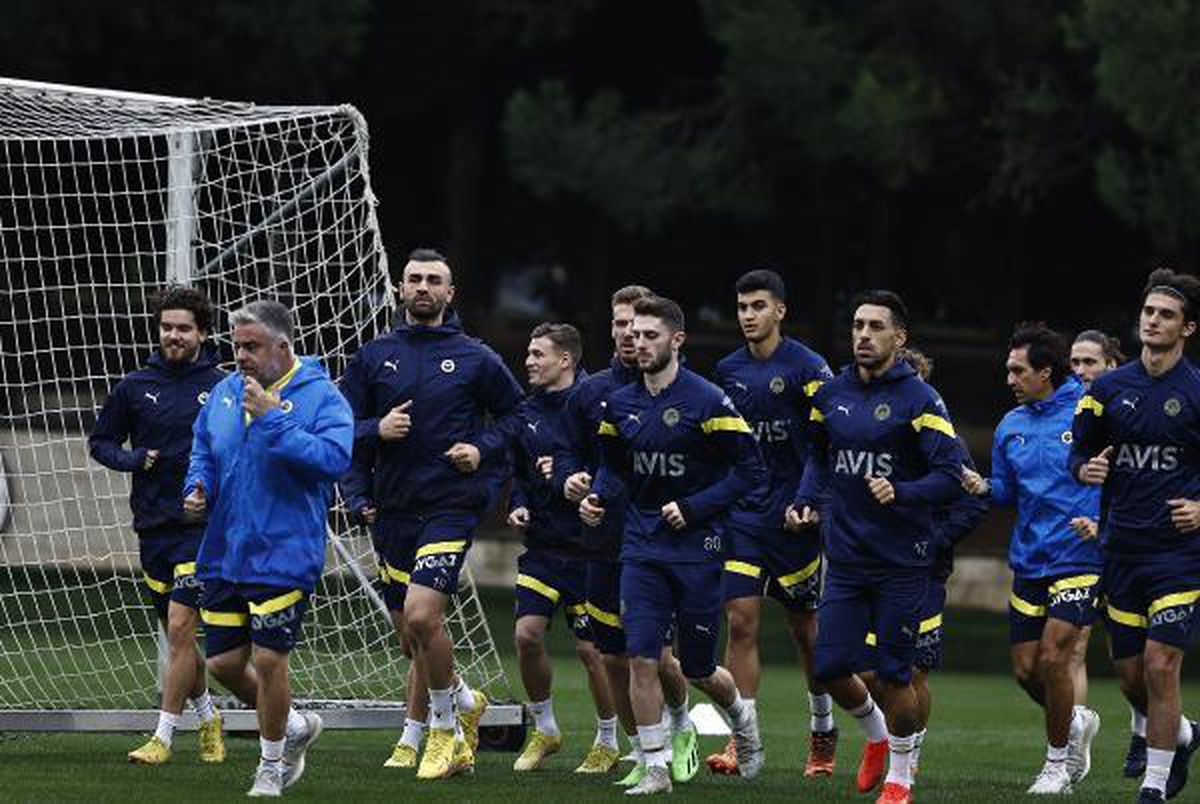 Fenerbahçe\'de Başakşehir hazırlıkları sürüyor