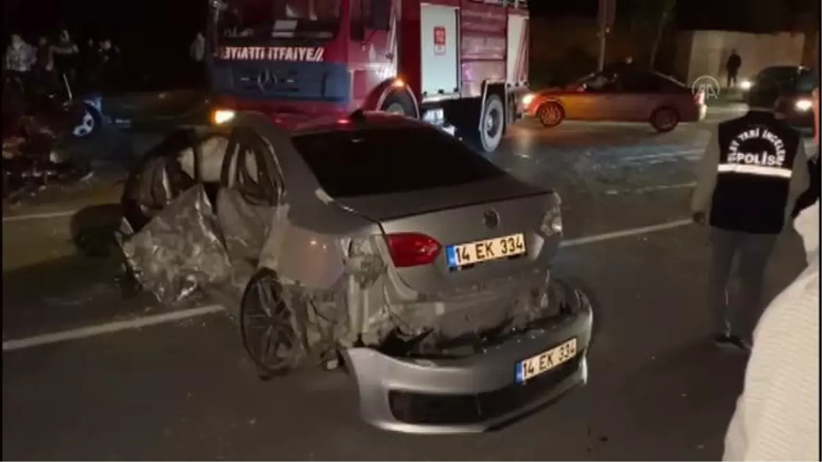 Son dakika gündem: İki otomobil çarpıştı, 1 kişi öldü, 8 kişi yaralandı