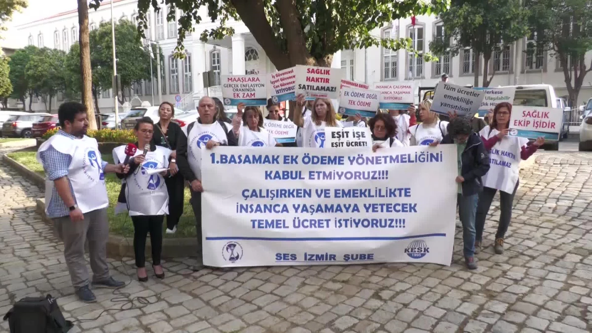 İzmir haberleri | İzmir\'de Sağlıkçılardan "Ek Ödeme Yönetmeliği" Tepkisi: "Kölelik Koşullarında Çalışma Artacak"