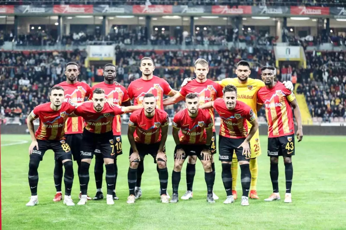 Kayserispor Galatasaray maçını 16 bin 758 kişi izledi