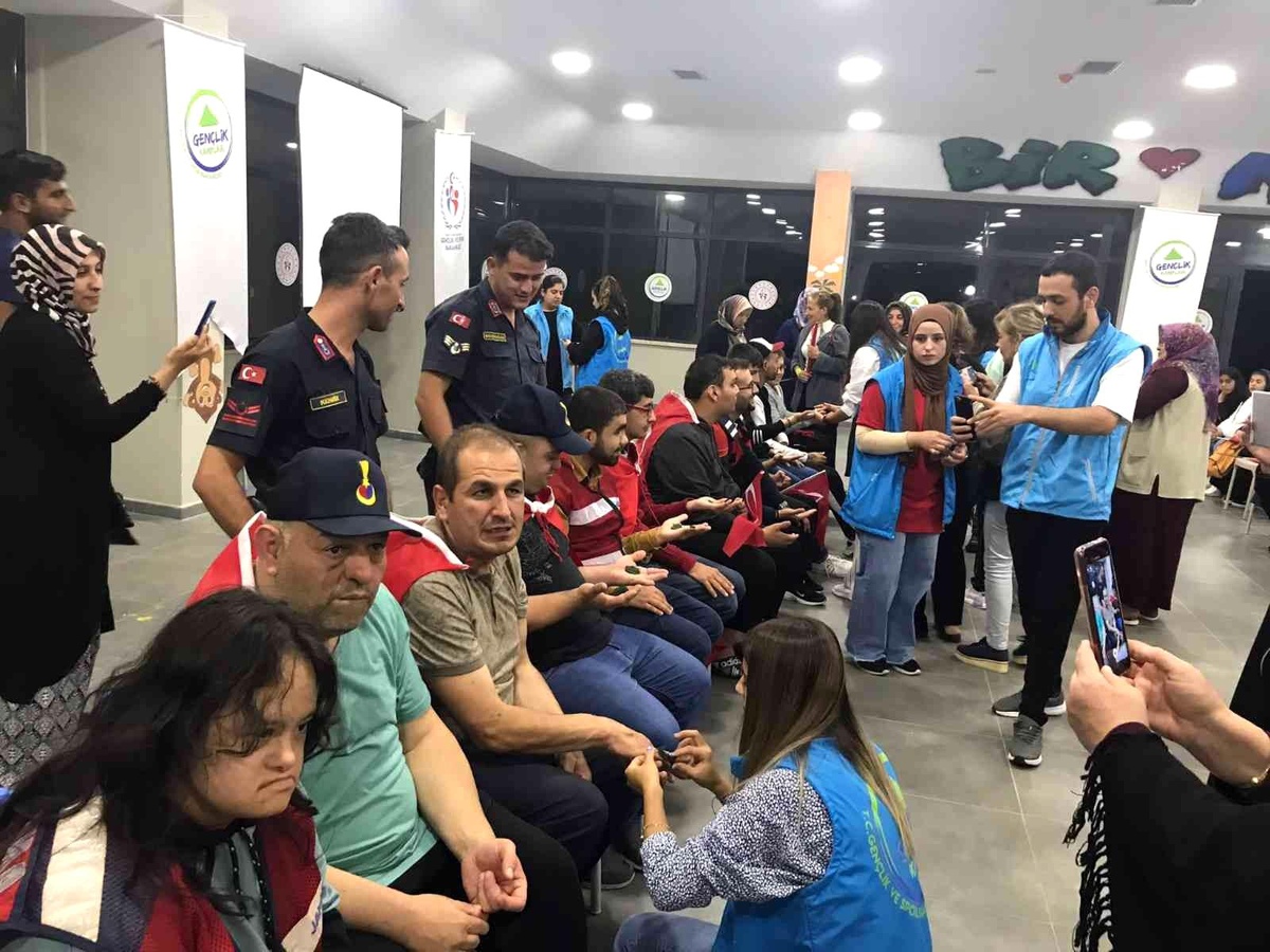 Mersin haber: Keçiören Belediyesi engelli bireyleri Mersin kampına götürdü