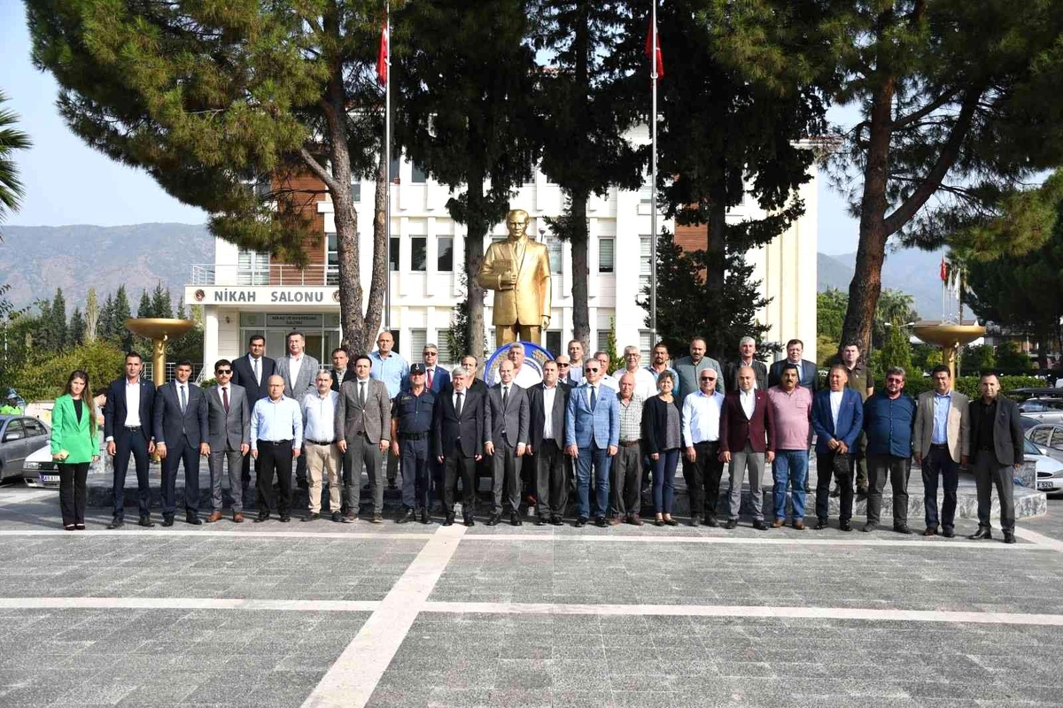 Muğla yerel haberleri | Köyceğiz\'de 19 Ekim Muhtarlar Günü kutlandı