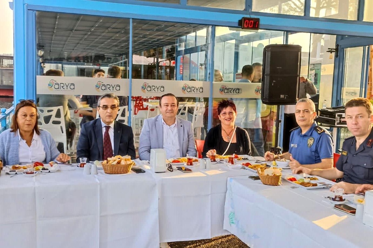 Aydın haberi: Muhtarlar Günü Kuşadası\'nda kutlandı
