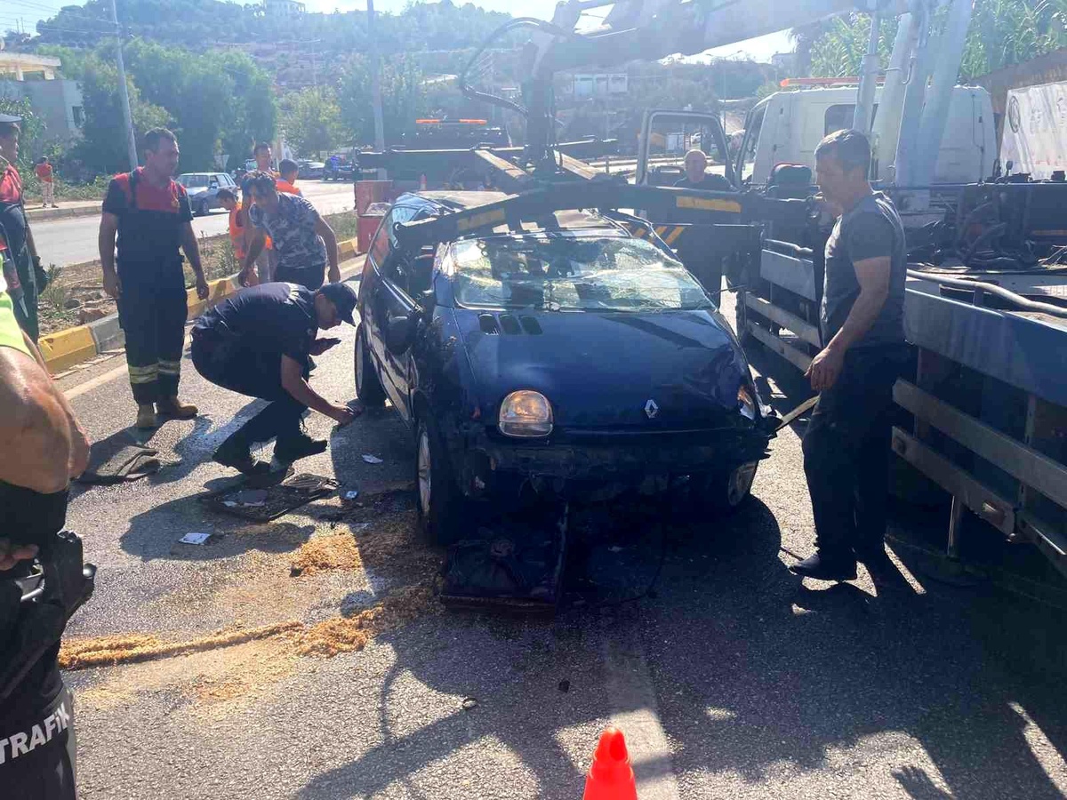 Otomobil sürücüsü ağır şekilde yaralandı