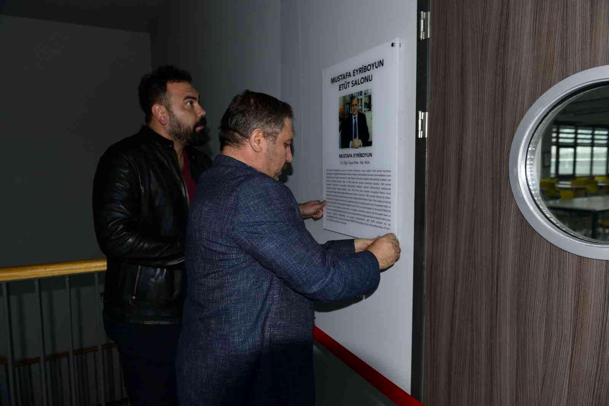Rektör Özölçer, öğretim üyesinin vefatının birinci yıldönümü anma törenine katıldı
