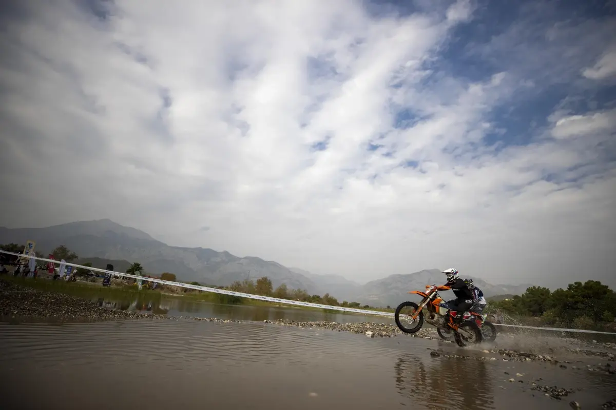 Son dakika haberleri... Sea To Sky Enduro Yarışları\'nın plaj etabını Wade Young kazandı