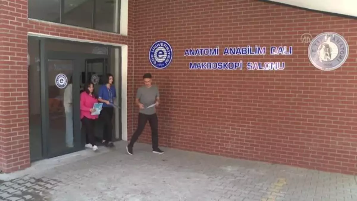 Tıp öğrencilerinden kadavra bağışı için bilgilendirme çalışması