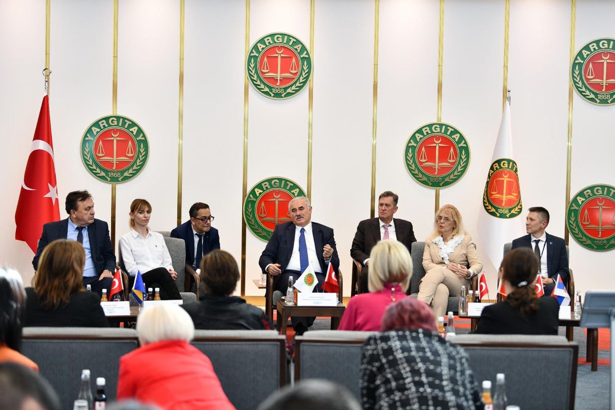 Yargıtay Başkanı Akarca, Bosna Hersek, Karadağ ve Sırbistan\'dan hakim ve savcıları kabul etti