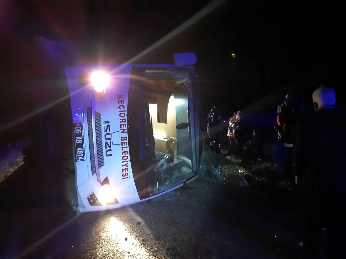 Son dakika haber: Yozgat\'ta cenazeye gidenleri taşıyan yolcu otobüsü devrildi: 26 yaralı