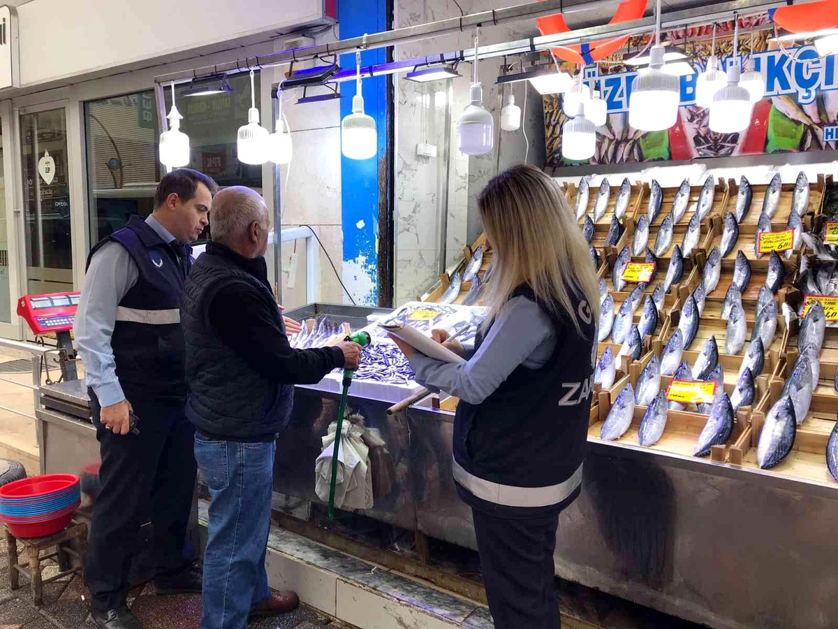 Zabıta ekipleri balıkçıları denetledi