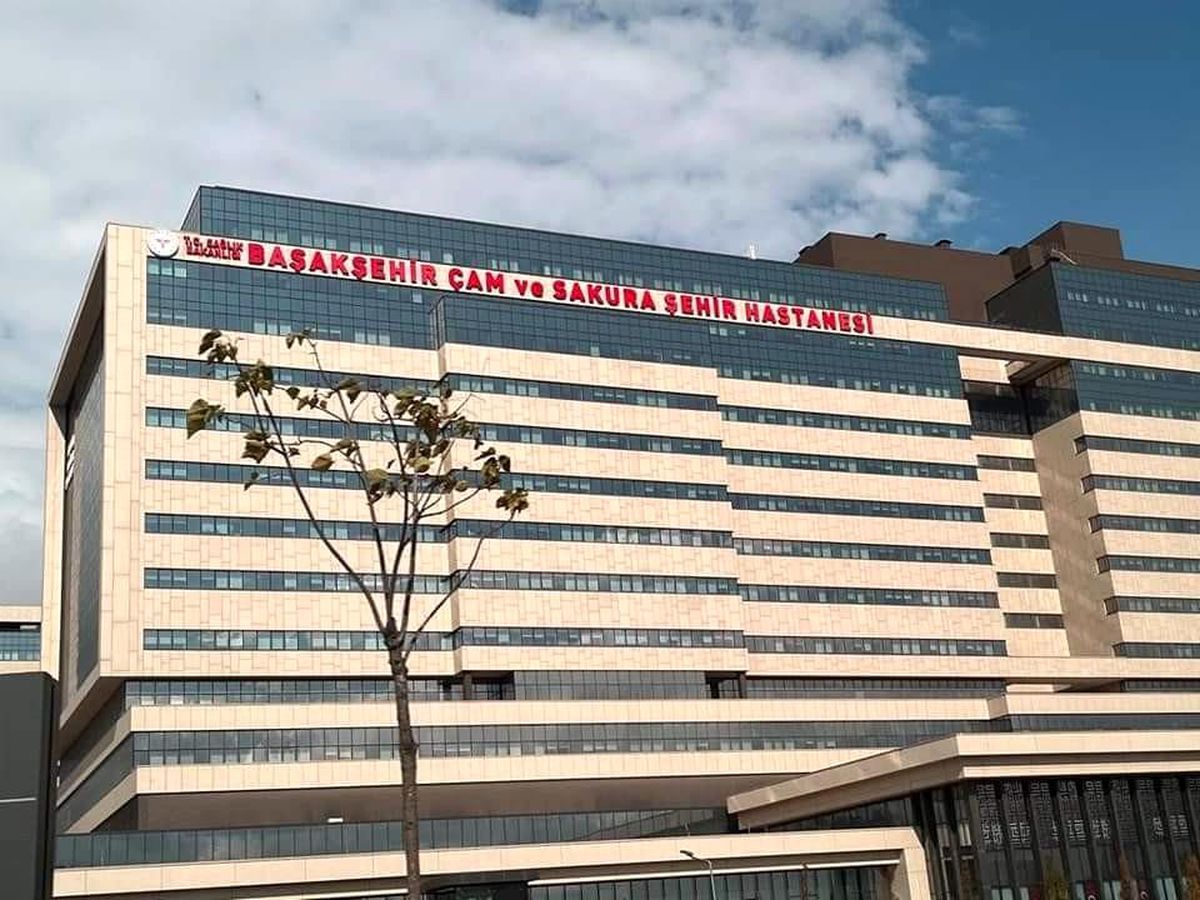 Son dakika haber: AK Parti Grup Başkanvekili Tunç\'tan yaralı maden işçisine ziyaret