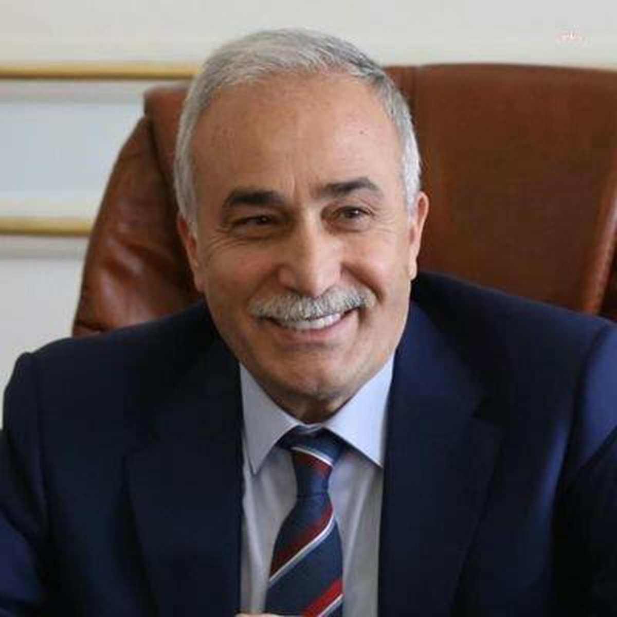 Şanlıurfa gündem haberleri | AKP Şanlıurfa Milletvekili Ahmet Eşref Fakıbaba, "Ak Parti Üyeliğinden ve Milletvekilliğinden İstifa Ettiğini" Duyurdu