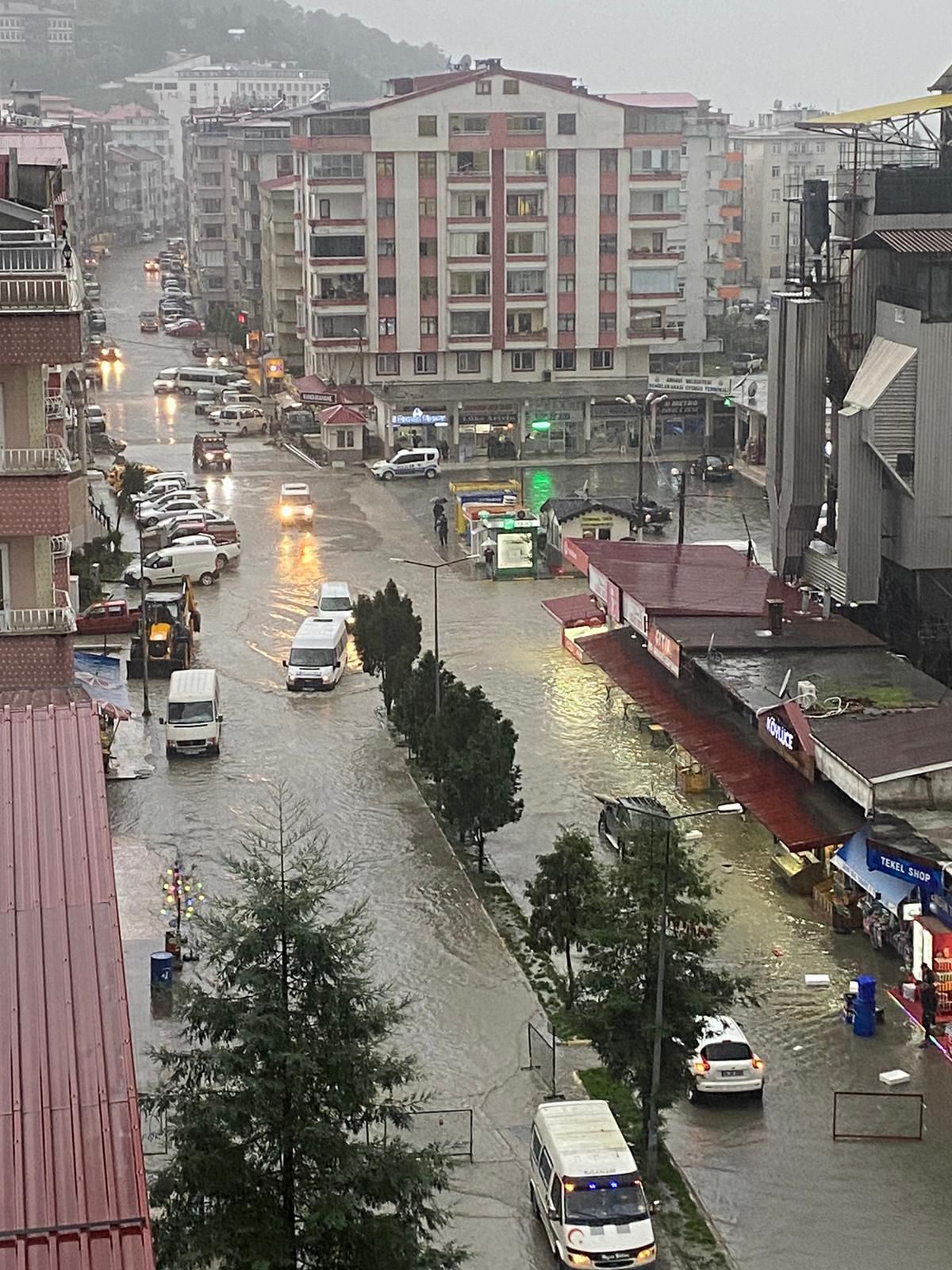 Artvin haber... Artvin\'de sağanak etkili oldu