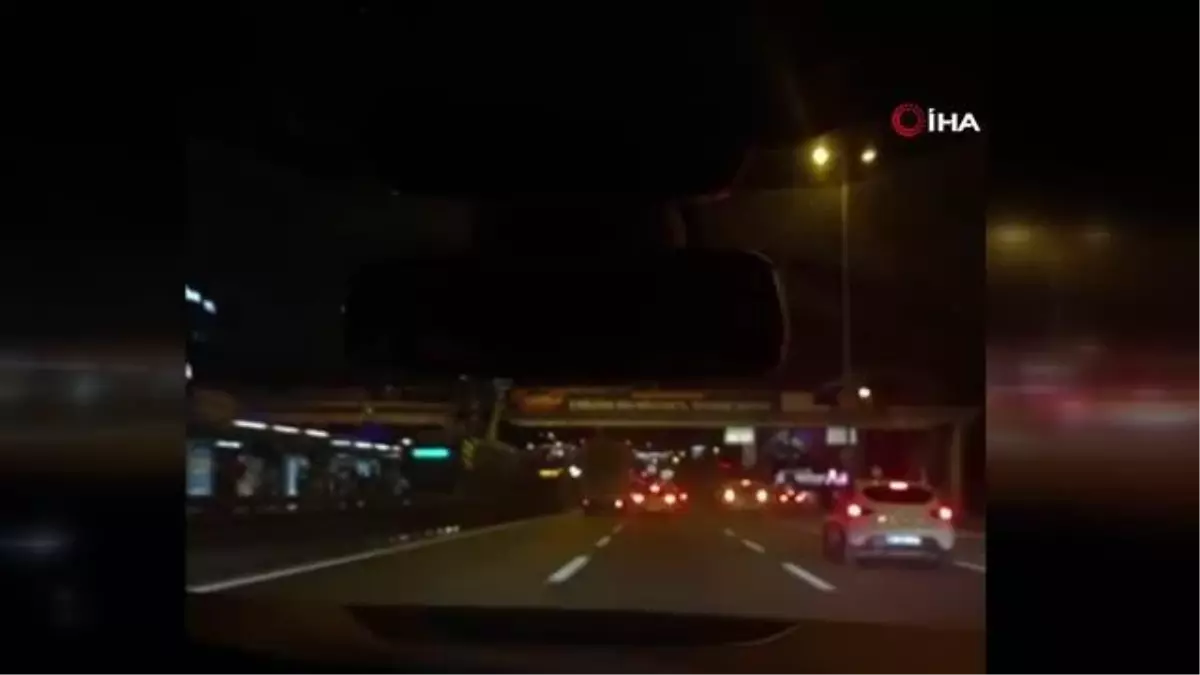 Son dakika haberi! Bakırköy E-5'teki kazanın görüntüleri ortaya çıktı: Makas atarken kaza yapan aracın motoru yola düştü