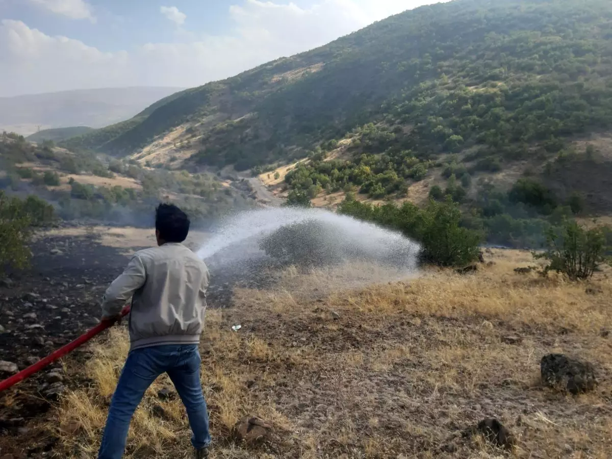 Son dakika haberi! Bingöl\'de çıkan örtü yangını söndürüldü