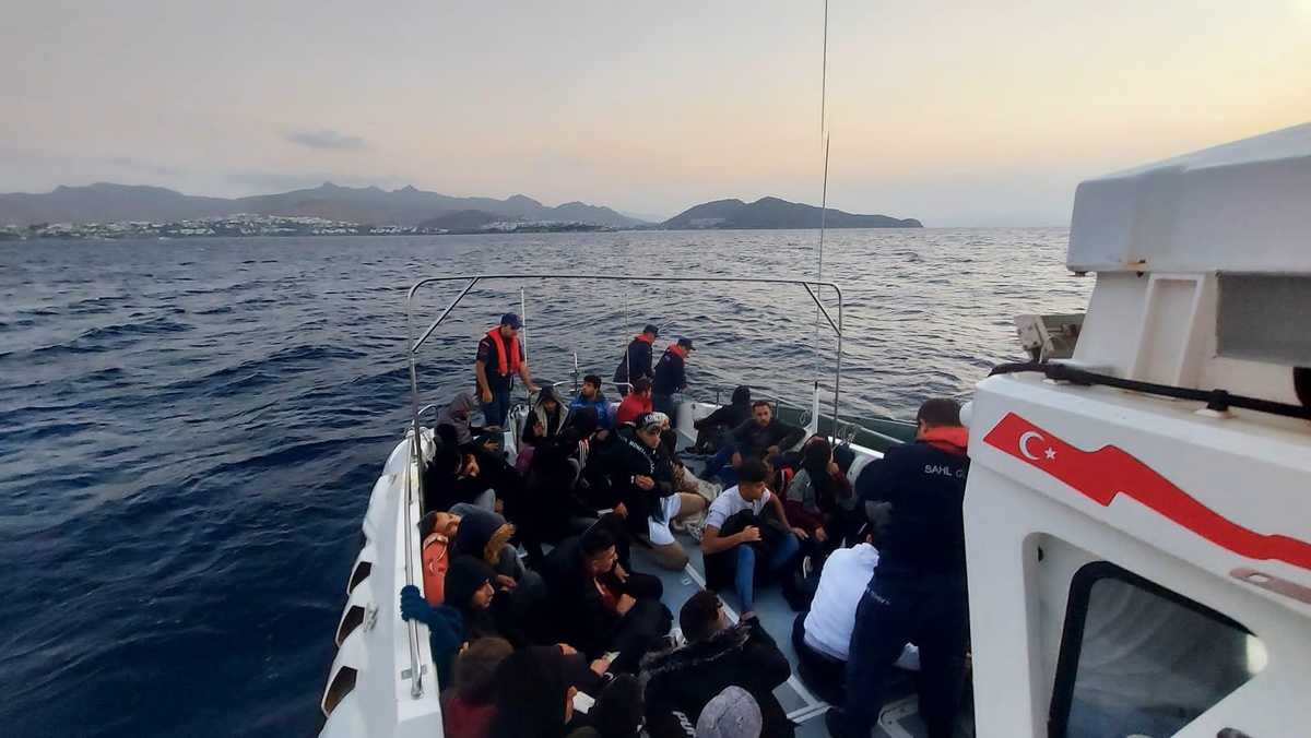Muğla haberi... Bodrum açıklarında 32 düzensiz göçmen kurtarıldı