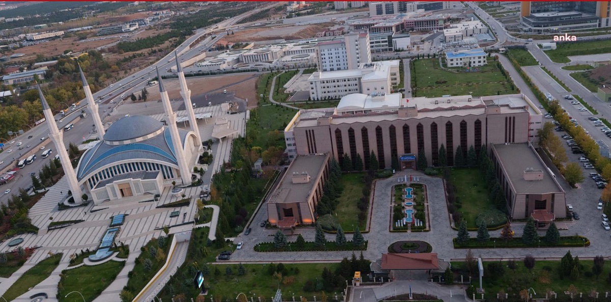 Diyanet\'in Bütçesi 35 Milyar Tl. Bunun 33,8 Milyarı Personel İçin Ayrıldı