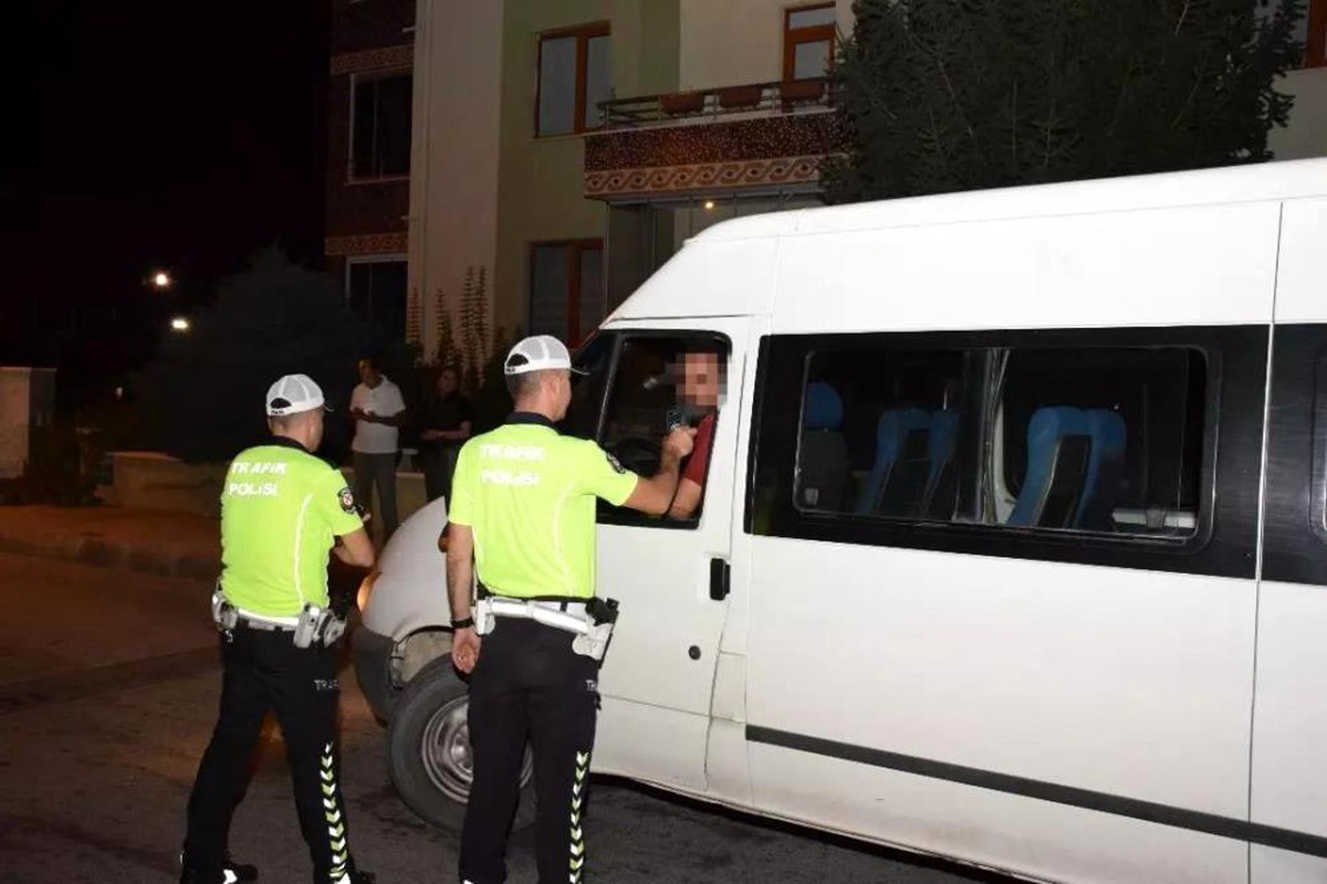 Erzincan 3. sayfa haberi | Erzincan\'da 15 günde 25 kişiye alkollü araç kullanmaktan ceza yazıldı