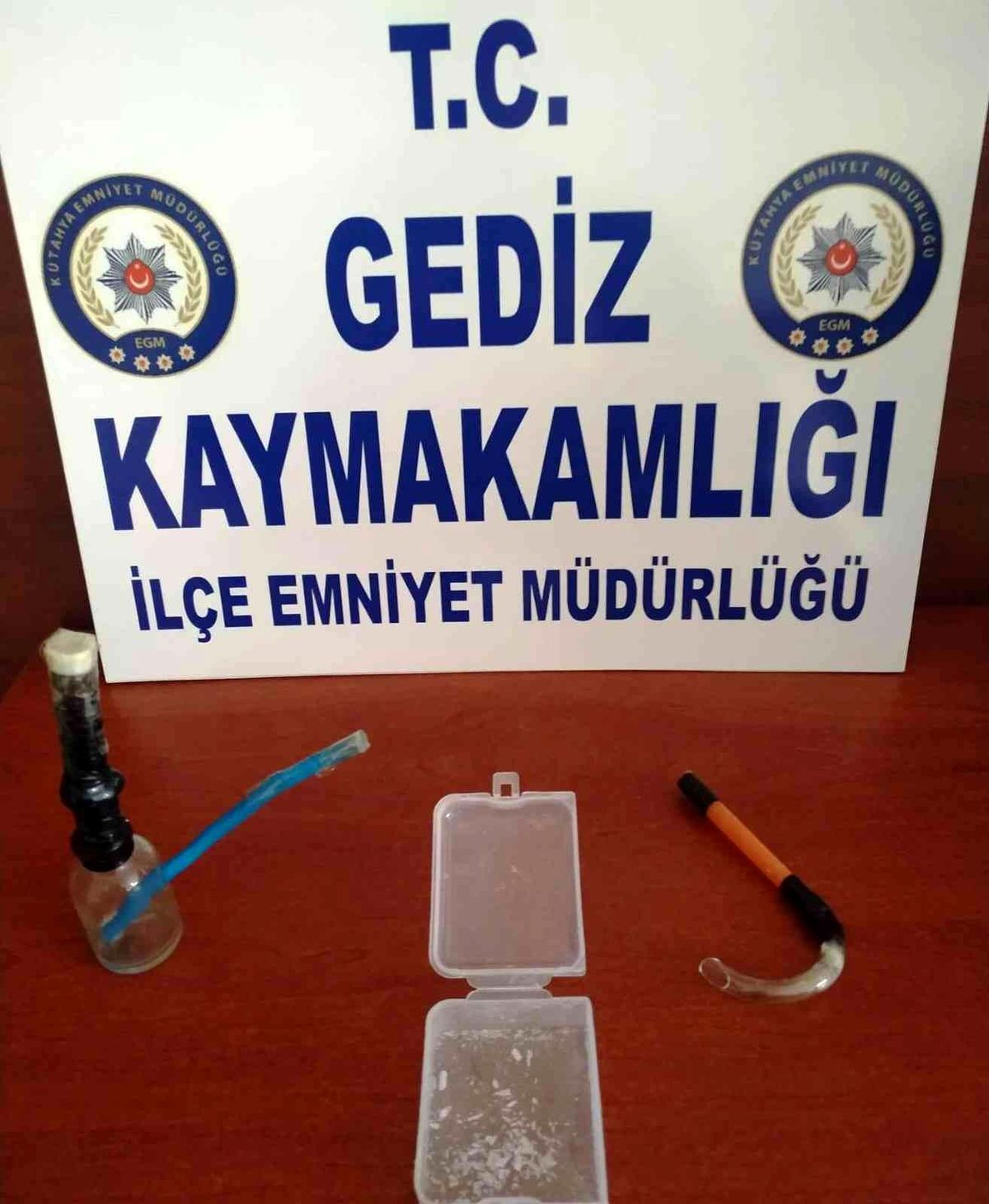 Kütahya 3. sayfa haberi: Gediz\'de bir kişinin üzerinde uyuşturucu ele geçirildi