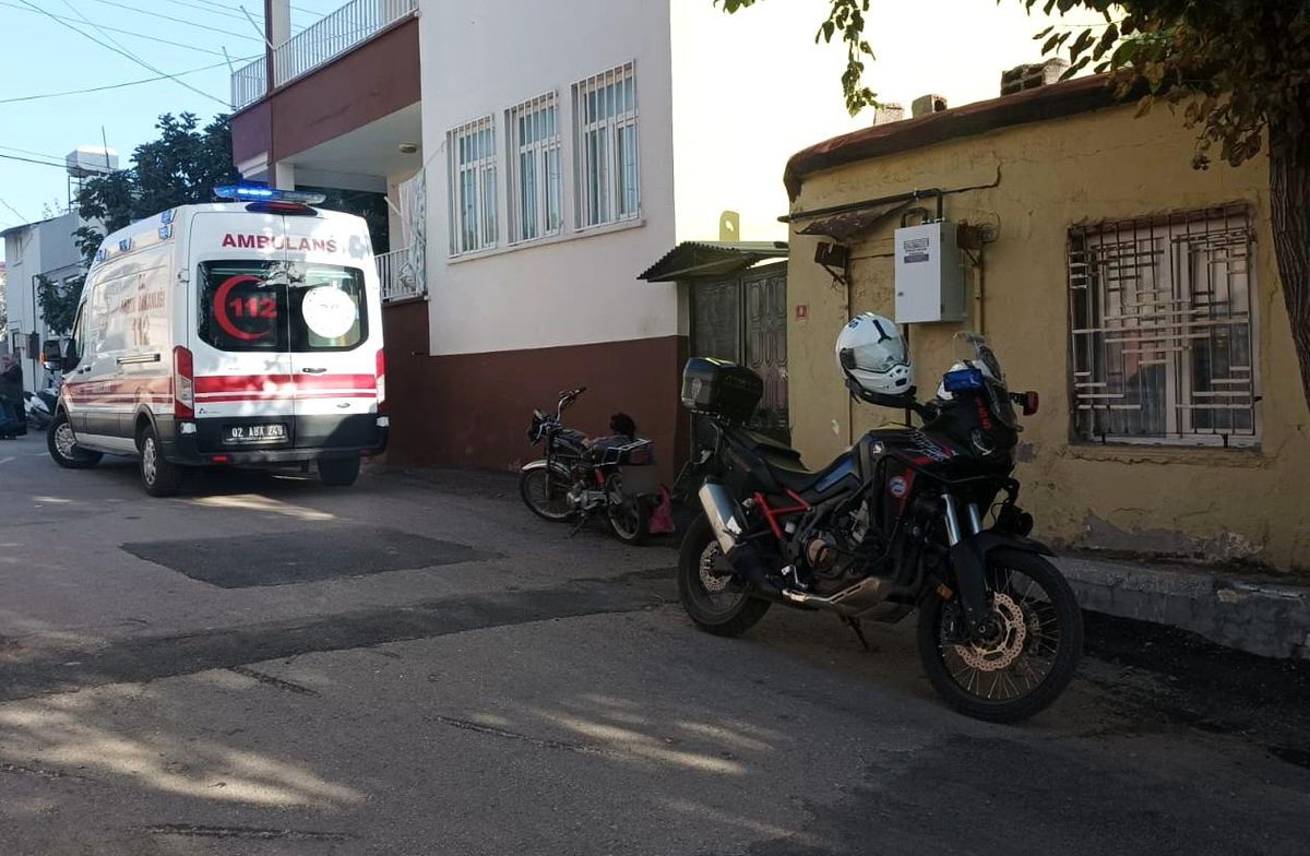 İntihar girişiminde bulunan genç son anda kurtarıldı