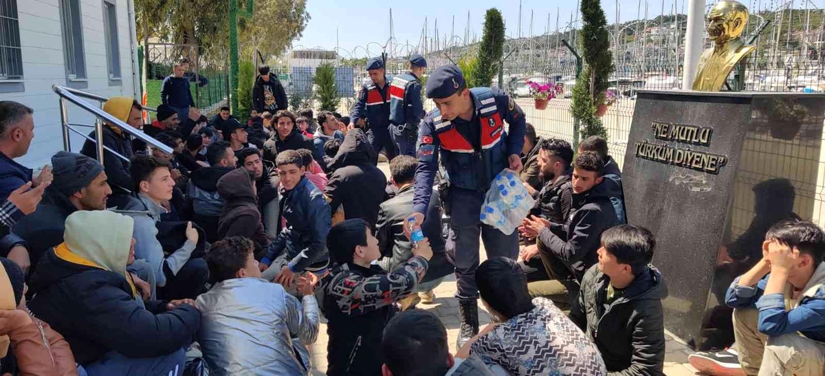İzmir 3. sayfa haberleri: İzmir\'de 9 ayrı göçmen kaçakçılığı operasyonunda 180 düzensiz göçmen yakalandı