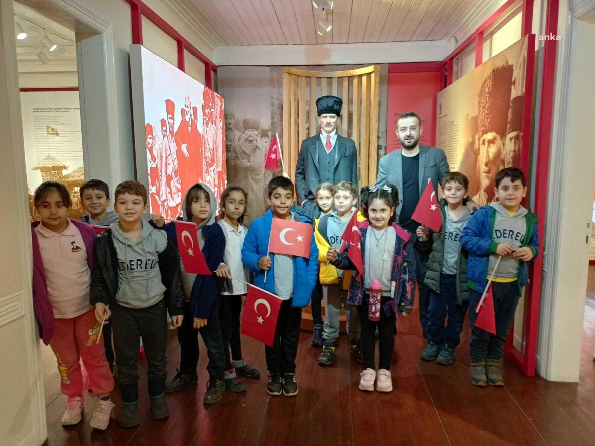 Giresun yerel haberleri | İzmit Türkan Dereli İlkokulu\'dan Atatürk ve Milli Mücadele Anı Evi\'ne Ziyaret