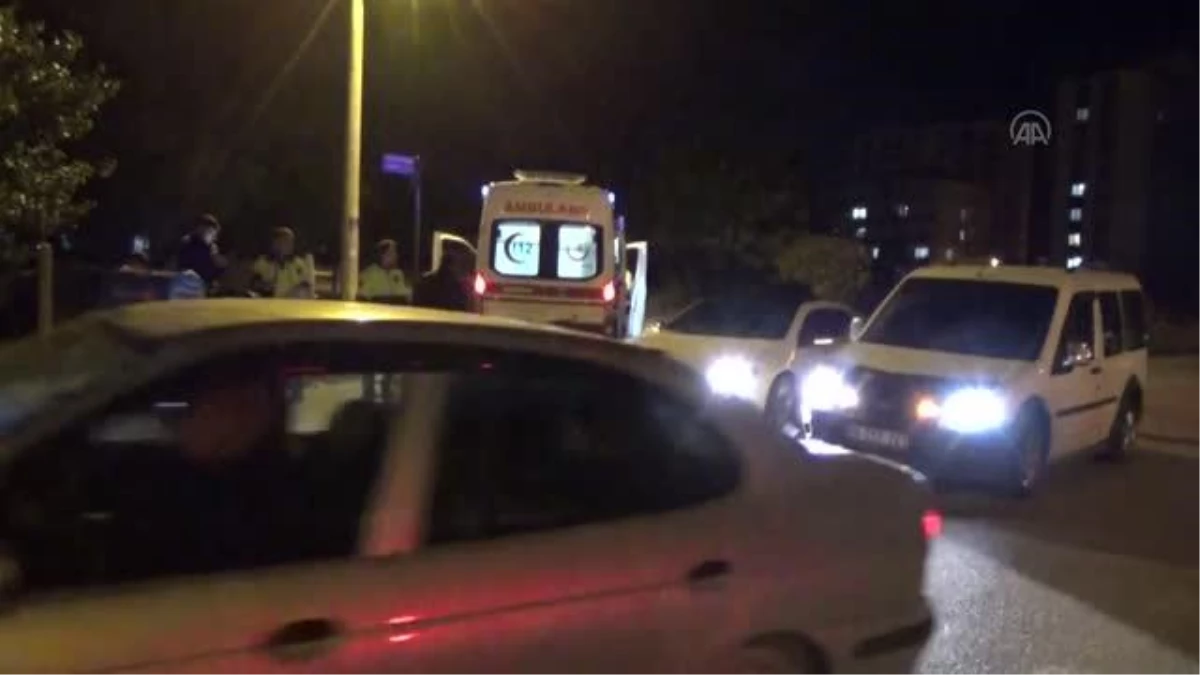 Ankara gündem haberi... Kahramankazan\'da hafif ticari araçla çarpışan motosikletin sürücüsü yaralandı
