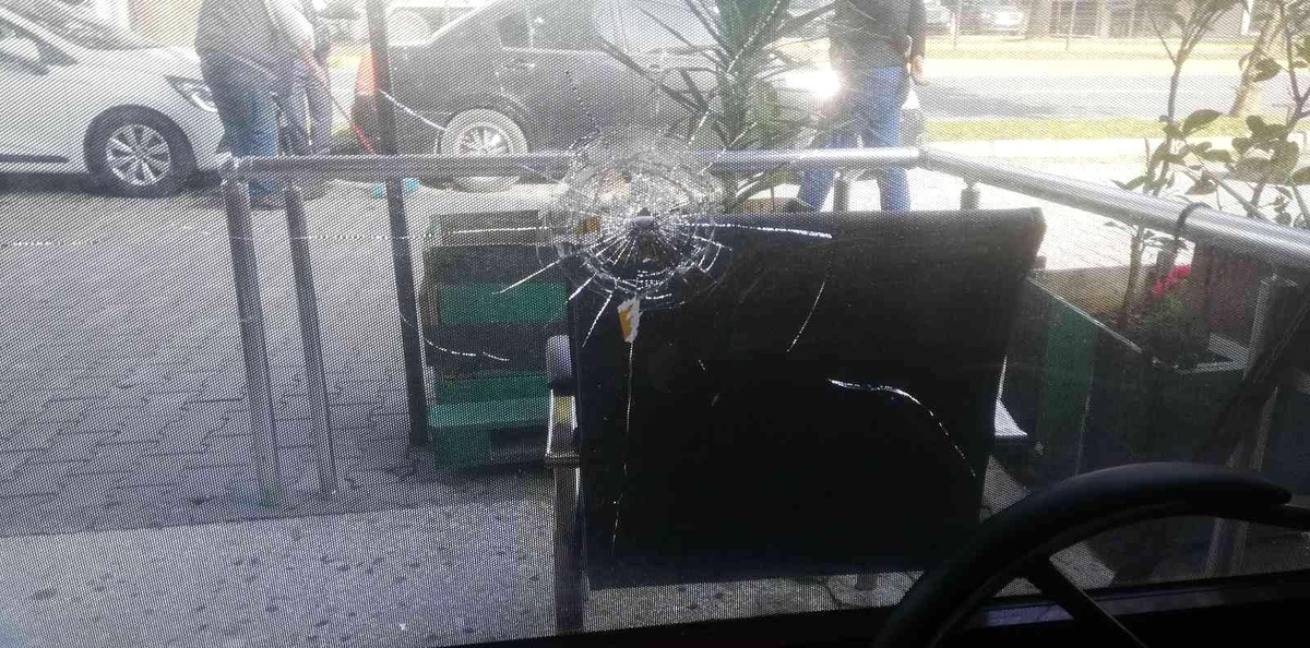 Kocaeli haberi! Kocaeli\'nde oto galeriler kurşunlandı