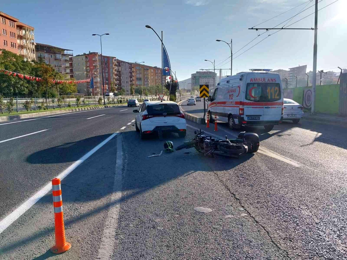 Son dakika haber | Otomobil ile motosiklet çarpıştı: 1 yaralı