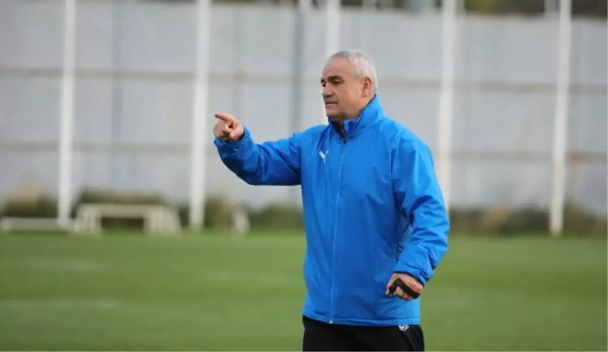 Rıza Çalımbay: Trabzonspor maçında takım halinde oynamamız gerekiyor
