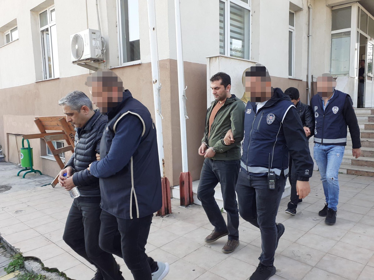 Yunanistan\'a kaçarken yakalanan 2 FETÖ hükümlüsü tutuklandı
