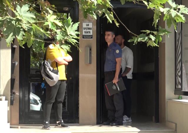 Almanca öğretmeninin evinde ölü bulunan gencin arkadaşı: Evdeki herkes uyuşturucu madde kullandı Almanca öğretmeninin evinde ölü bulunan gencin arkadaşı: Evdeki herkes uyuşturucu madde kullandı