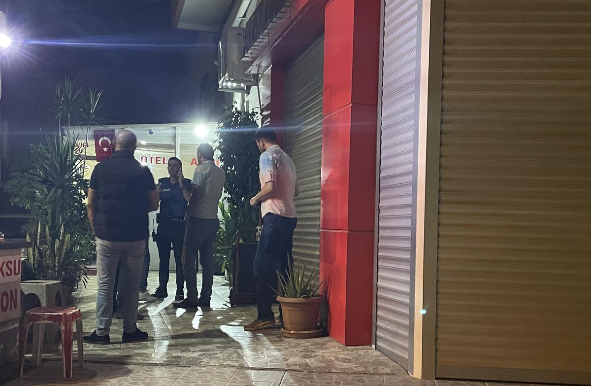 Son dakika gündem: Antalya\'da bir kişi kaldığı otelde ölü bulundu