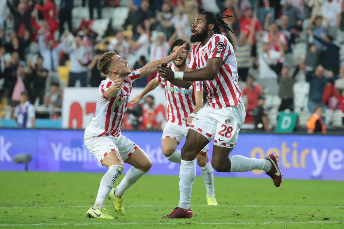 Antalyaspor, ligde 6 maç aradan sonra 3 puan kazandı
