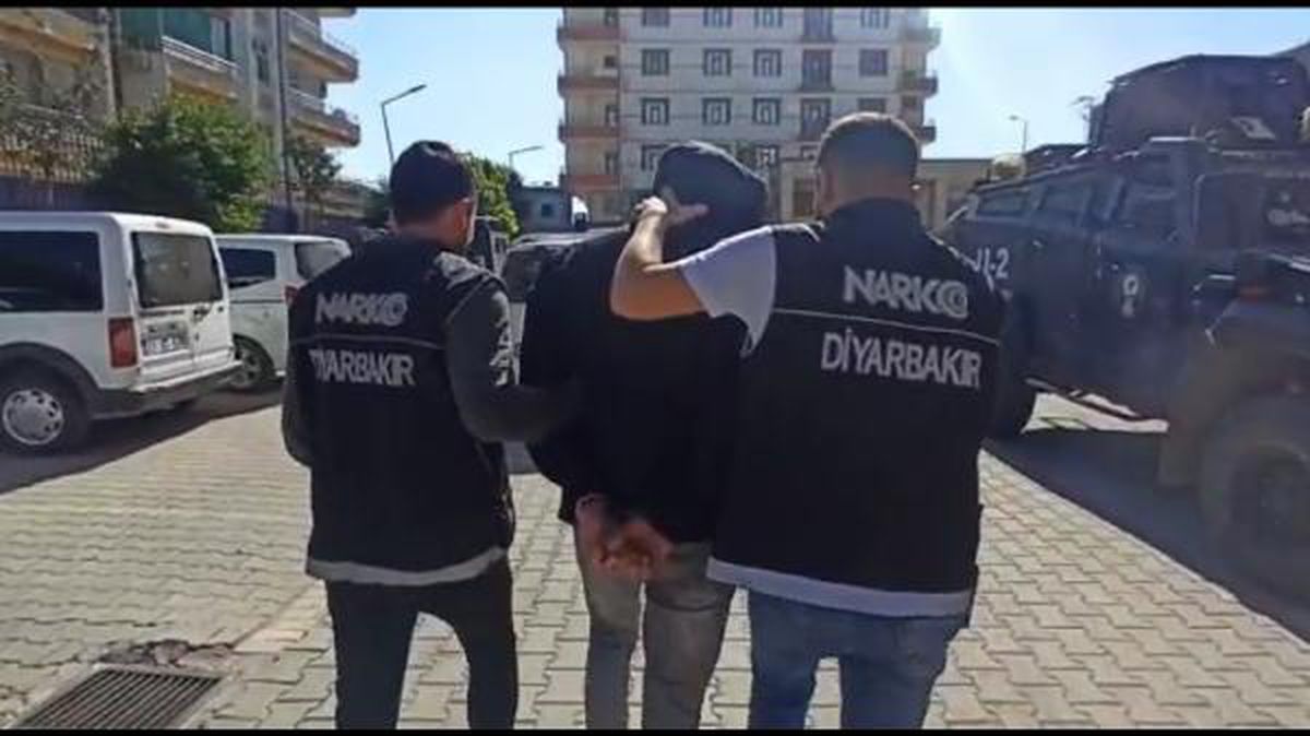 Son dakika haberi... Apartmanın bodrumunda ele geçirilen 11 kilo esrara 1 tutuklama