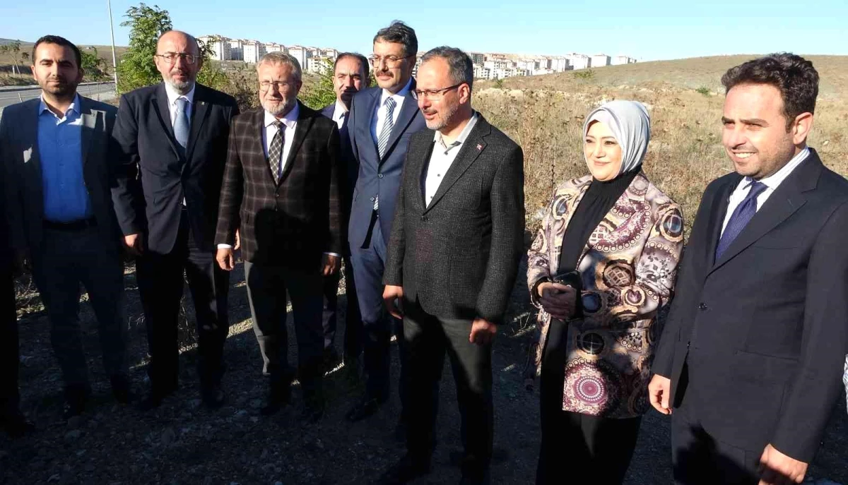 Bakan Kasapoğlu: "Kütahya şehir stadı projesinin çalışmalarına bugün itibariyle başlıyoruz"