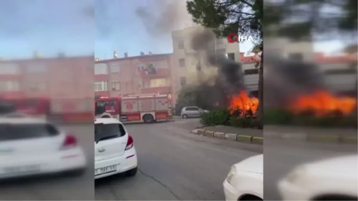 Balıkesir haber: Balıkesir'de park halindeki araç alev alev yandı