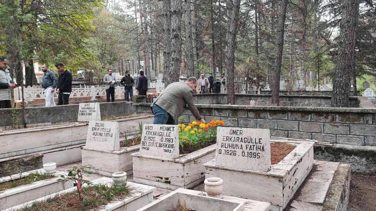 Başkan Volkan Kavaklıgil\'den hayatlarını kaybeden eski belediye başkanlarına vefa