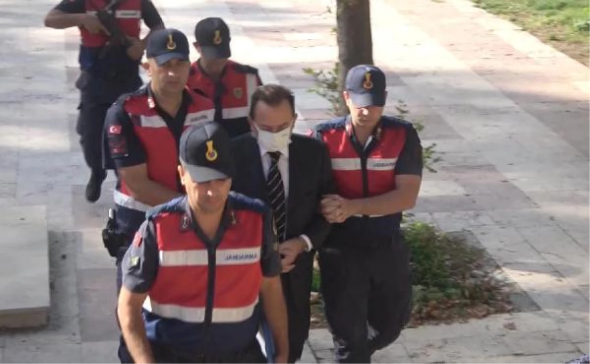 Bilecik Belediyesi yöneticisi Selçuk Erdağı, rüşvetten tutuklandıktan sonra serbest bırakıldı