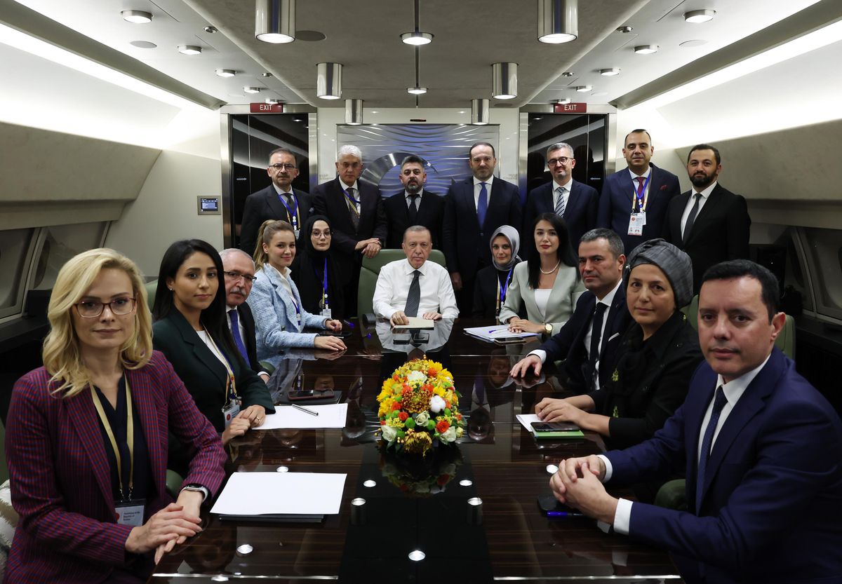 Son dakika haber | Cumhurbaşkanı Erdoğan: "(Başörtüsüne ilişkin anayasa değişikliği) Çalışmayı arkadaşlarımız nihayete erdirdi, dün akşam bana sundu, kısa zamanda bunu...