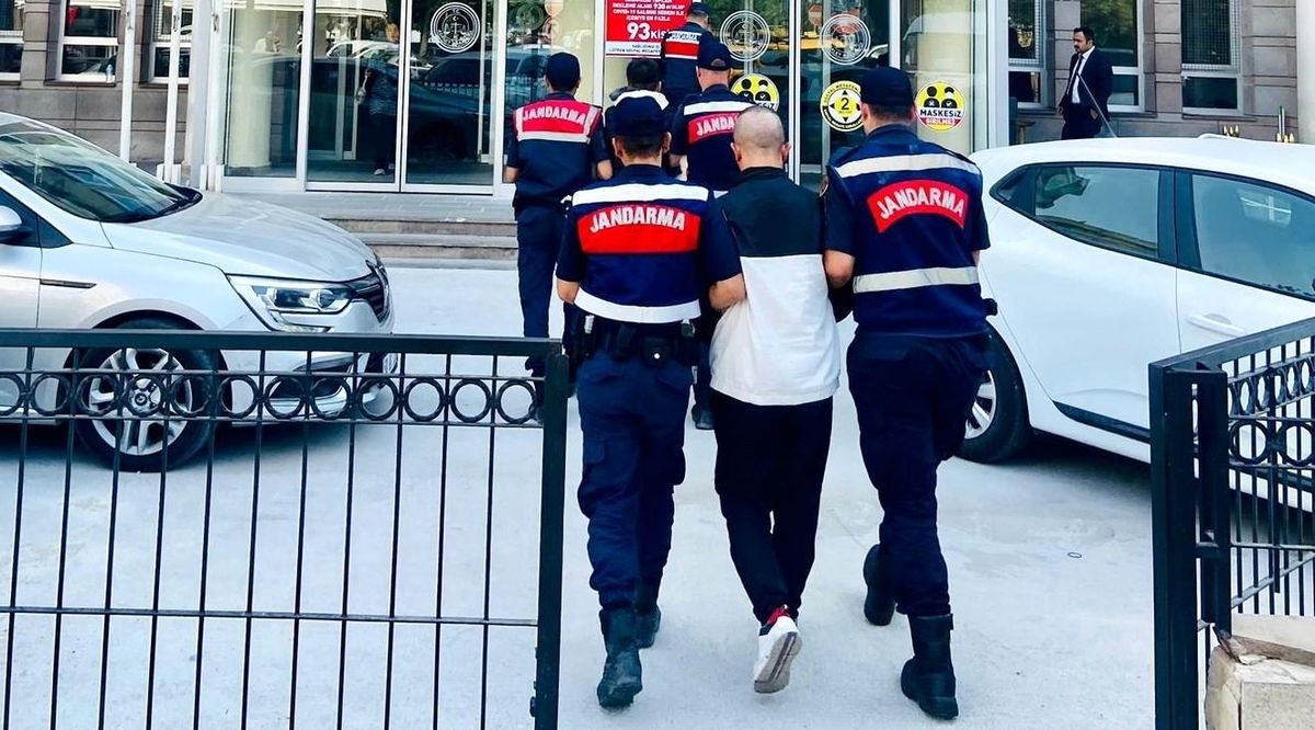 Son dakika haberi... Hırsızlık yapan 2 şüpheli jandarma ekipleri tarafından suçüstü yakalandı