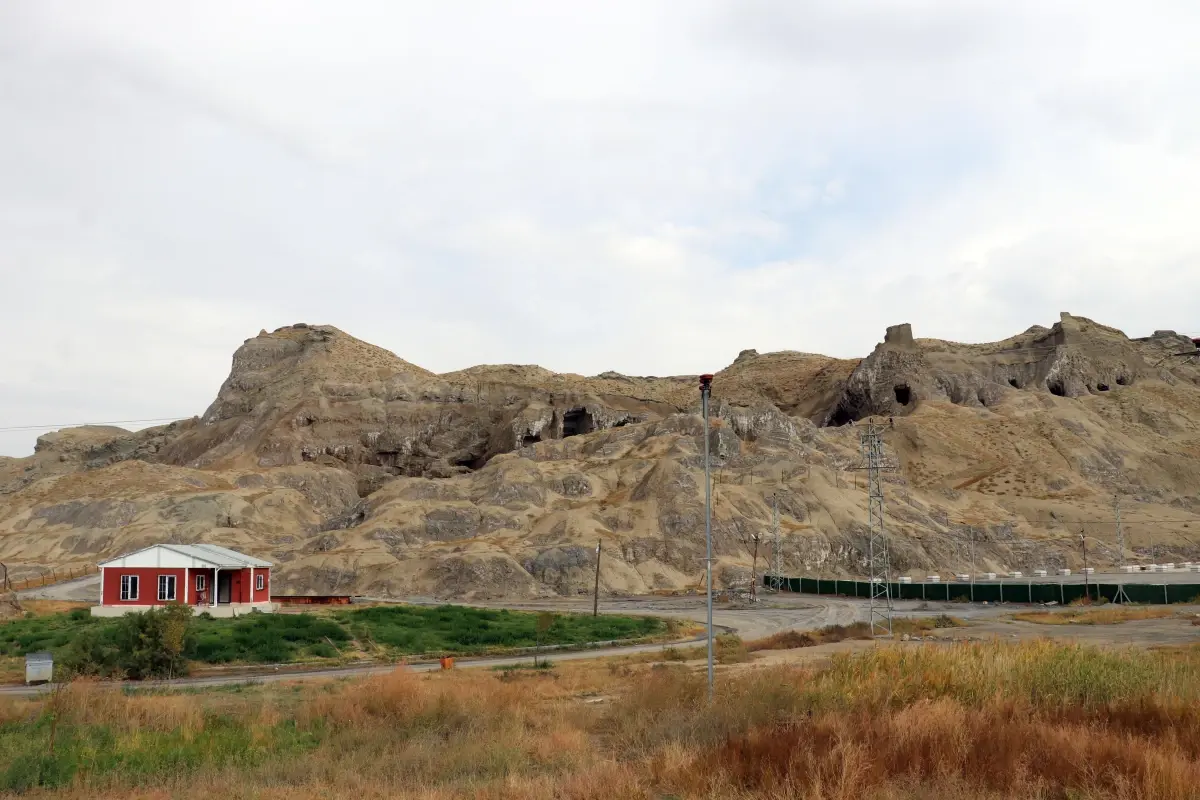 Iğdır haber... Iğdır\'daki tuz madenlerinde çetin kış için yoğun mesai